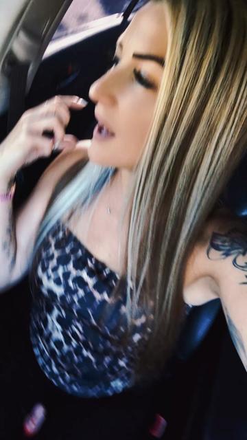 @Cₐₗₗmₑyₒᵤr𝓥𝓪𝓵𝓮𝓷𝓽𝓲𝓷𝓮🖤