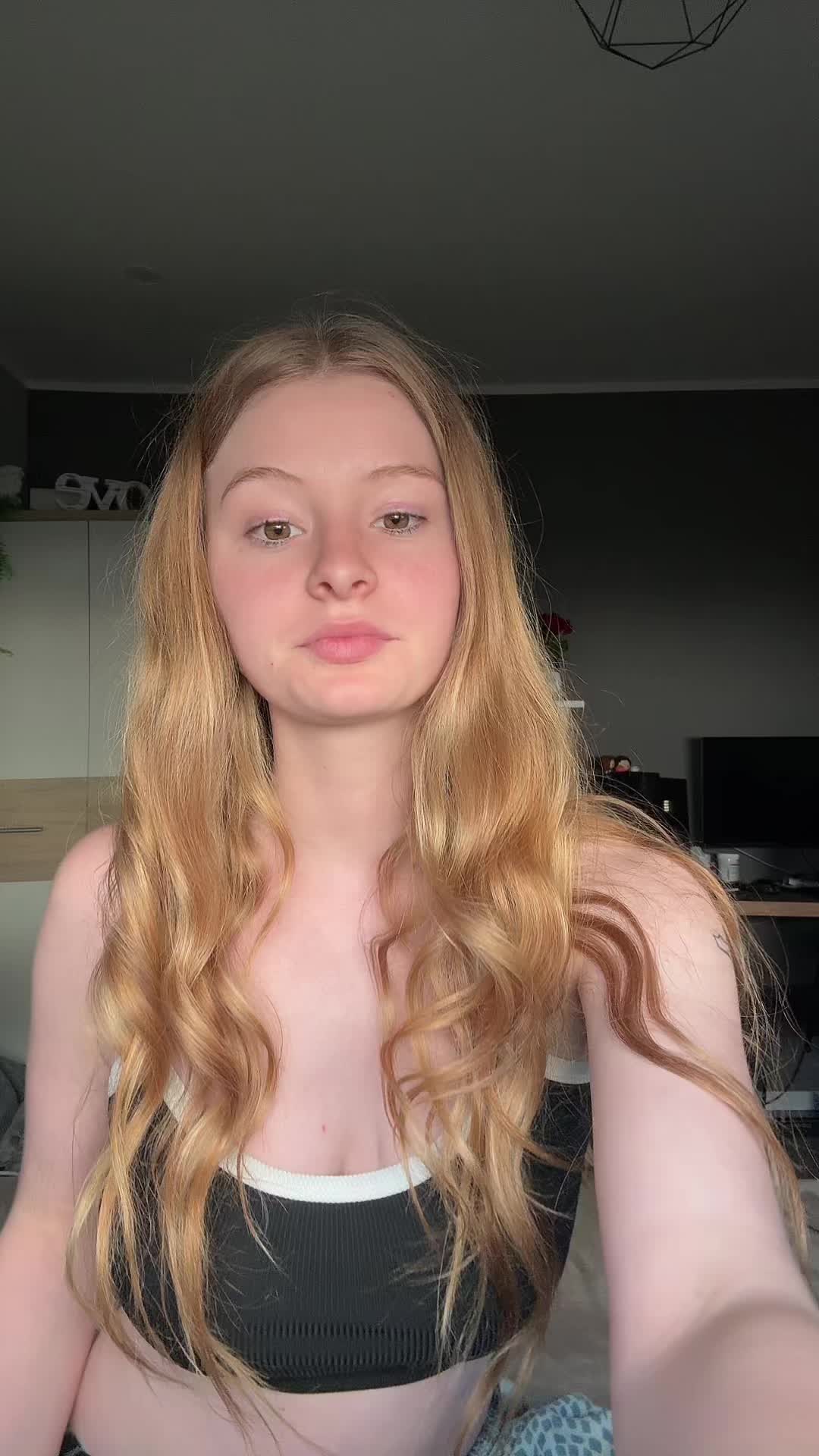 @leloo_swz