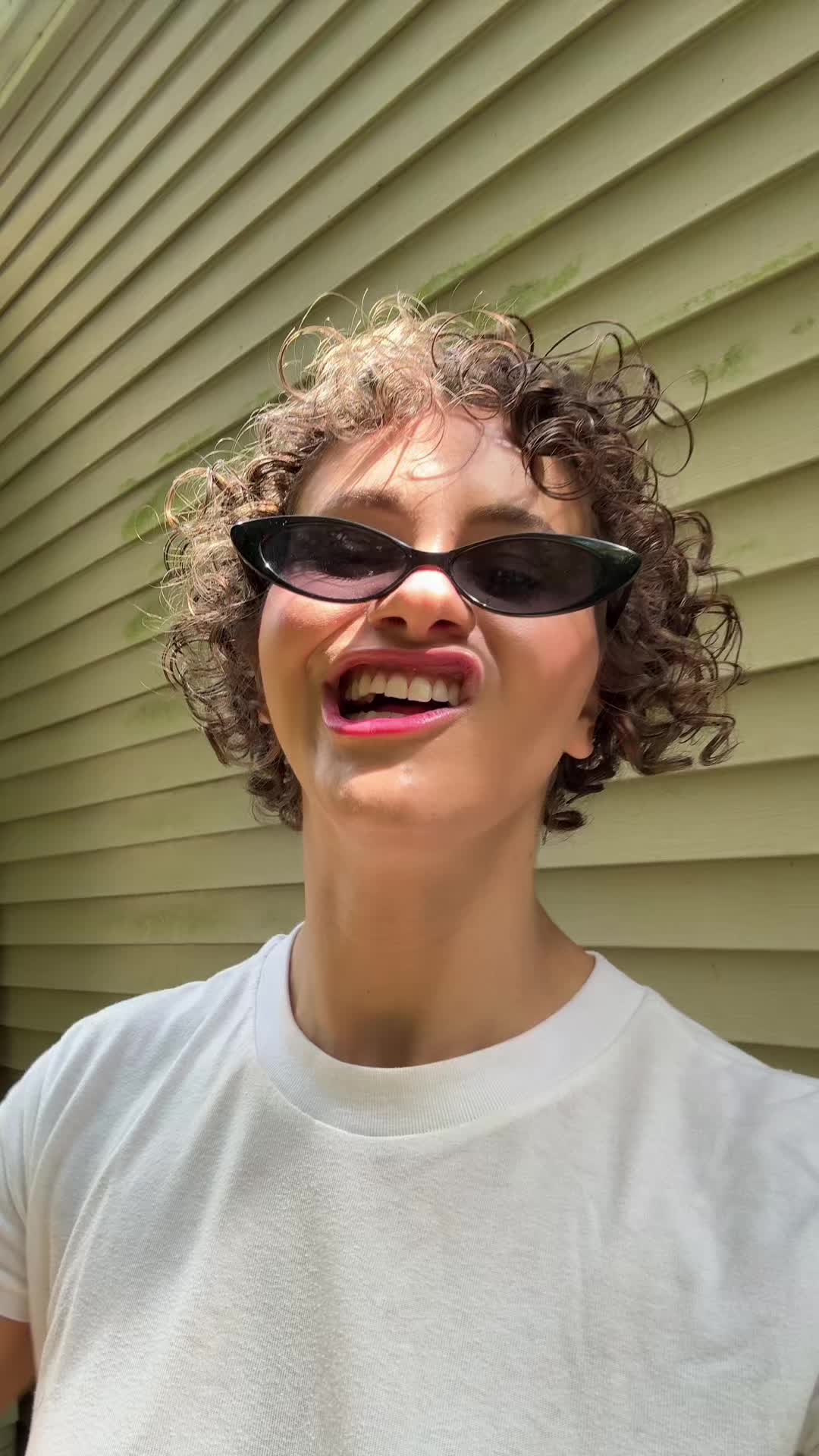 @Elina