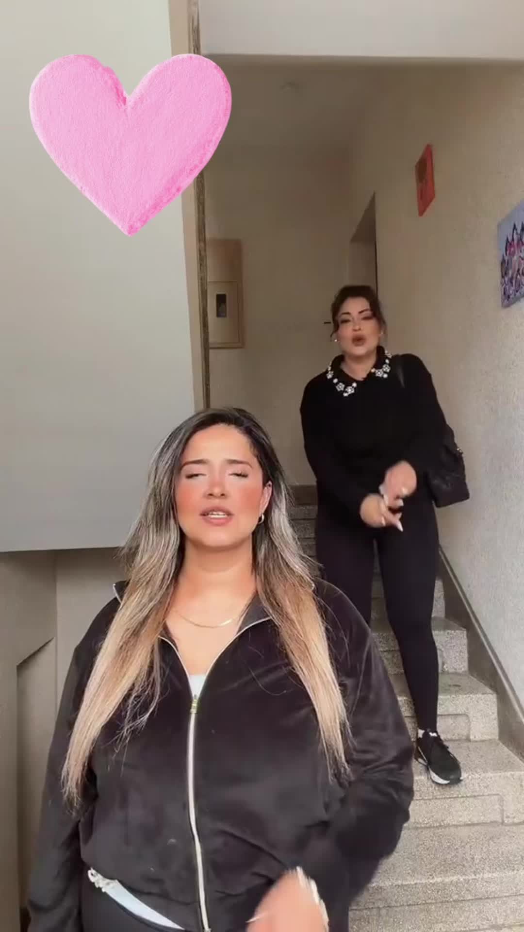 @Queen 👑