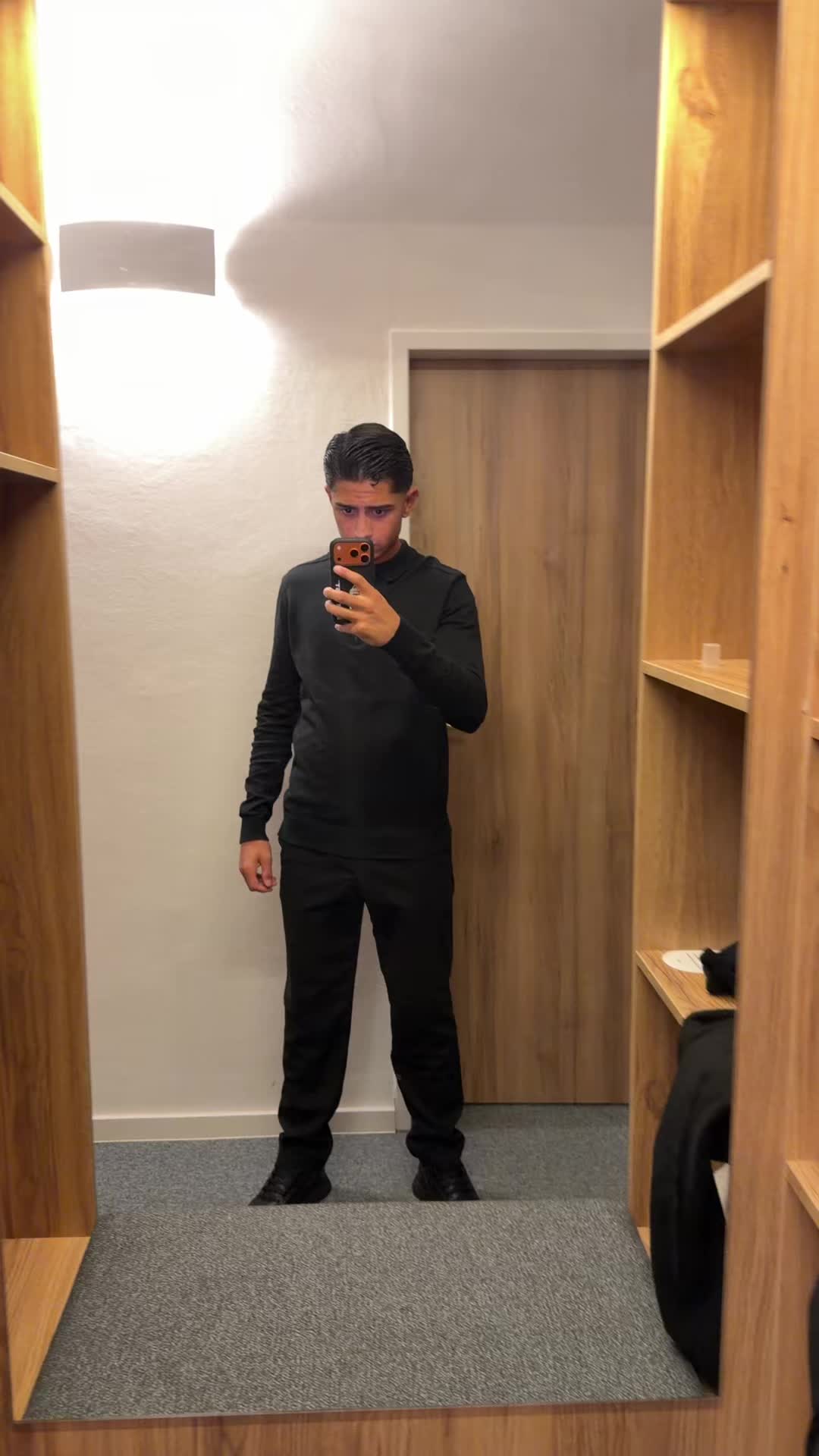 @🥐