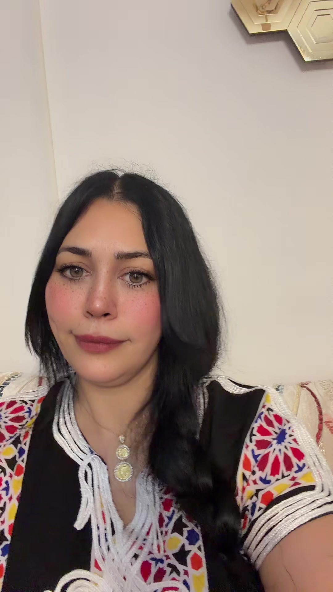 @Fouzia Aqli