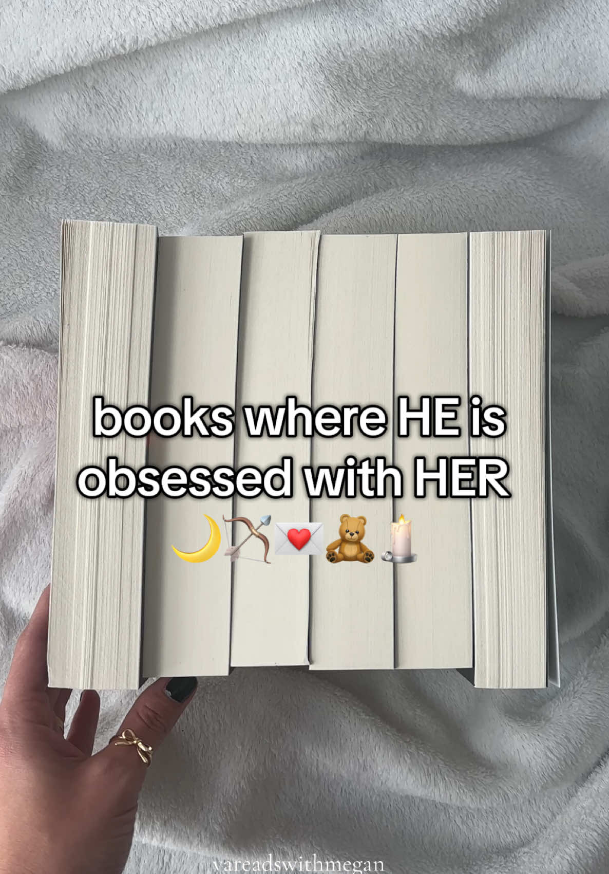 @readswithmegan