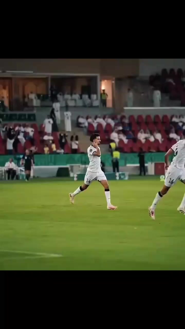 @ملعب البصرة جذع نخلة