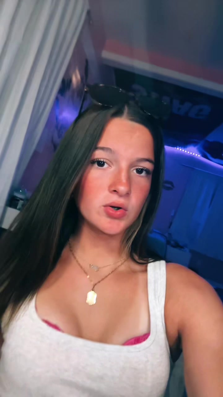 @𝓪𝓶𝓮𝓵𝓲𝓪