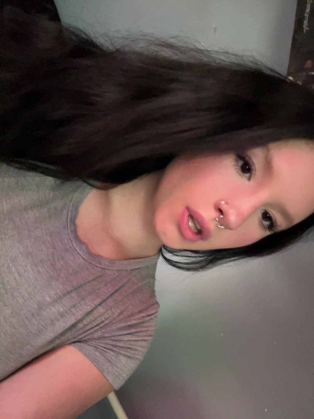 @…
