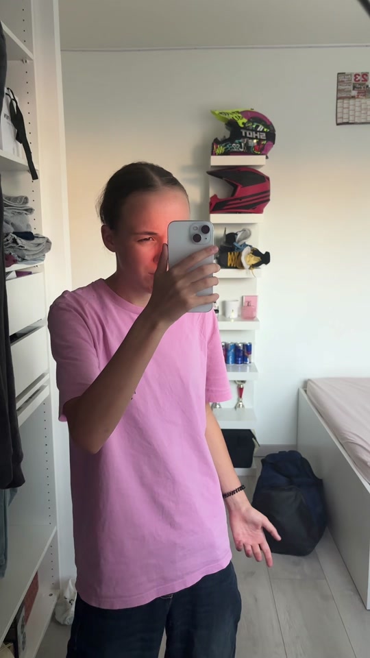 @𝐜𝐥𝟒𝐫𝐚.😶&zwj;🌫️