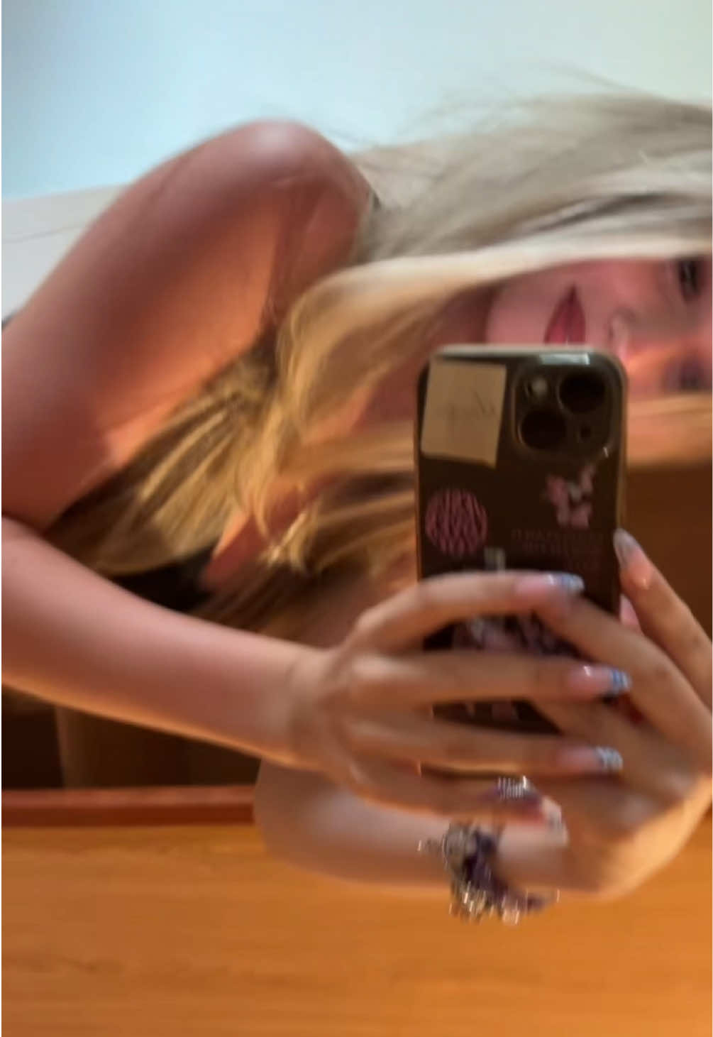 @𝔦𝔰𝔞𝔟𝔢𝔩𝔩𝔞