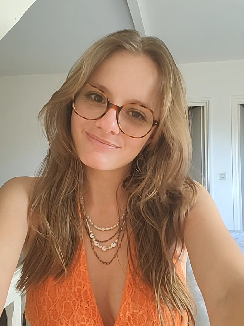 @Chlo ✨️