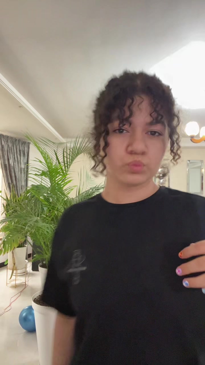 @Mehrsa