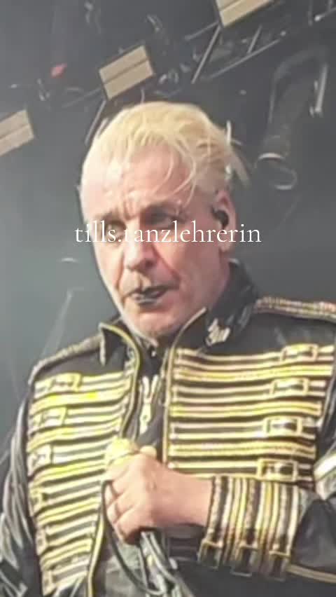 @Tills Tanzlehrerin