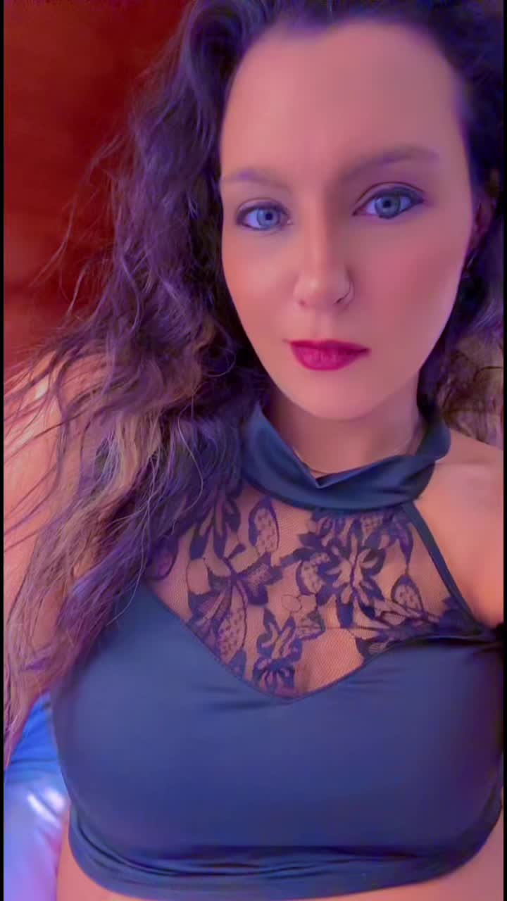 @Staciferrr