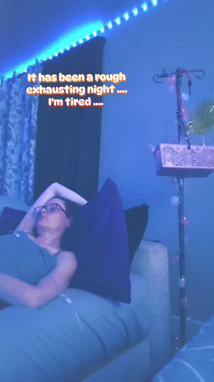 @ChronicallyKrystal💜