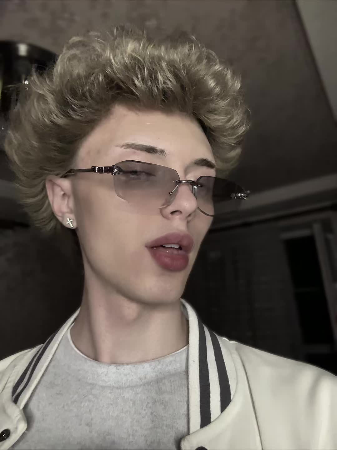 @Тихан