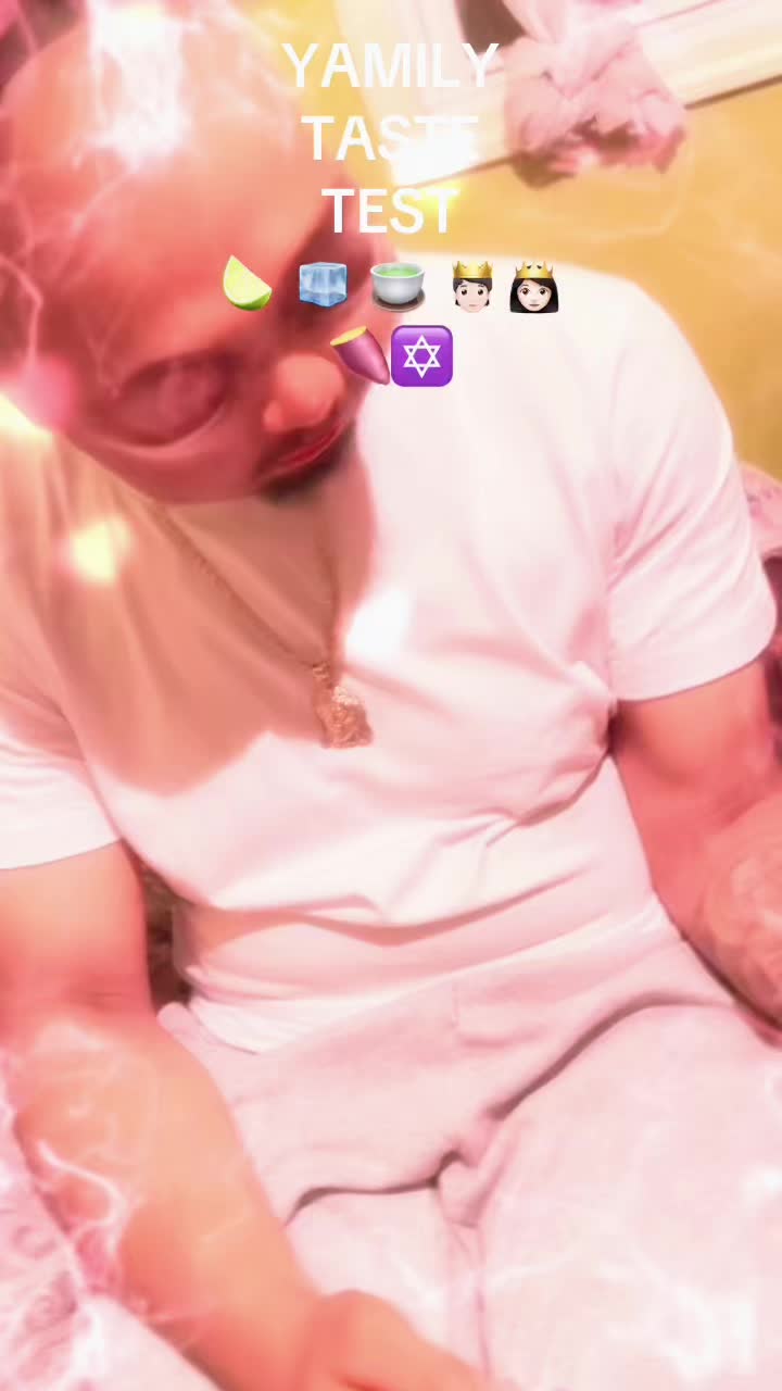 @👻