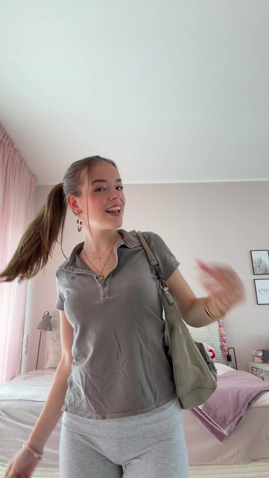 @Mia_.sk