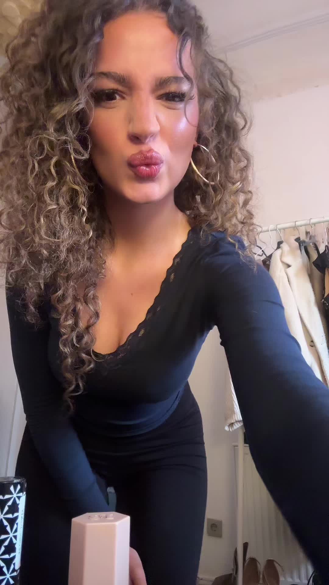 @Aliya Manolya