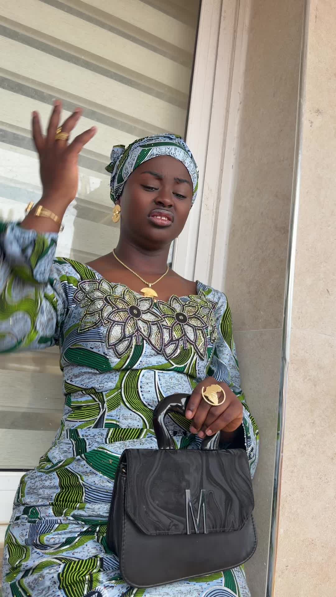 @Sona❤️Saloni🇬🇳