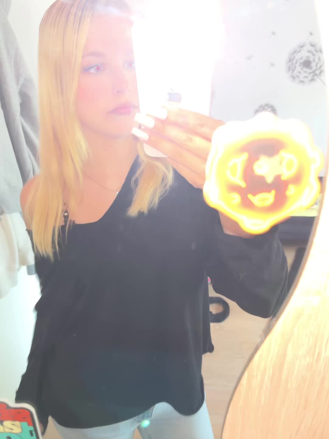 @𝐙𝐨𝐞