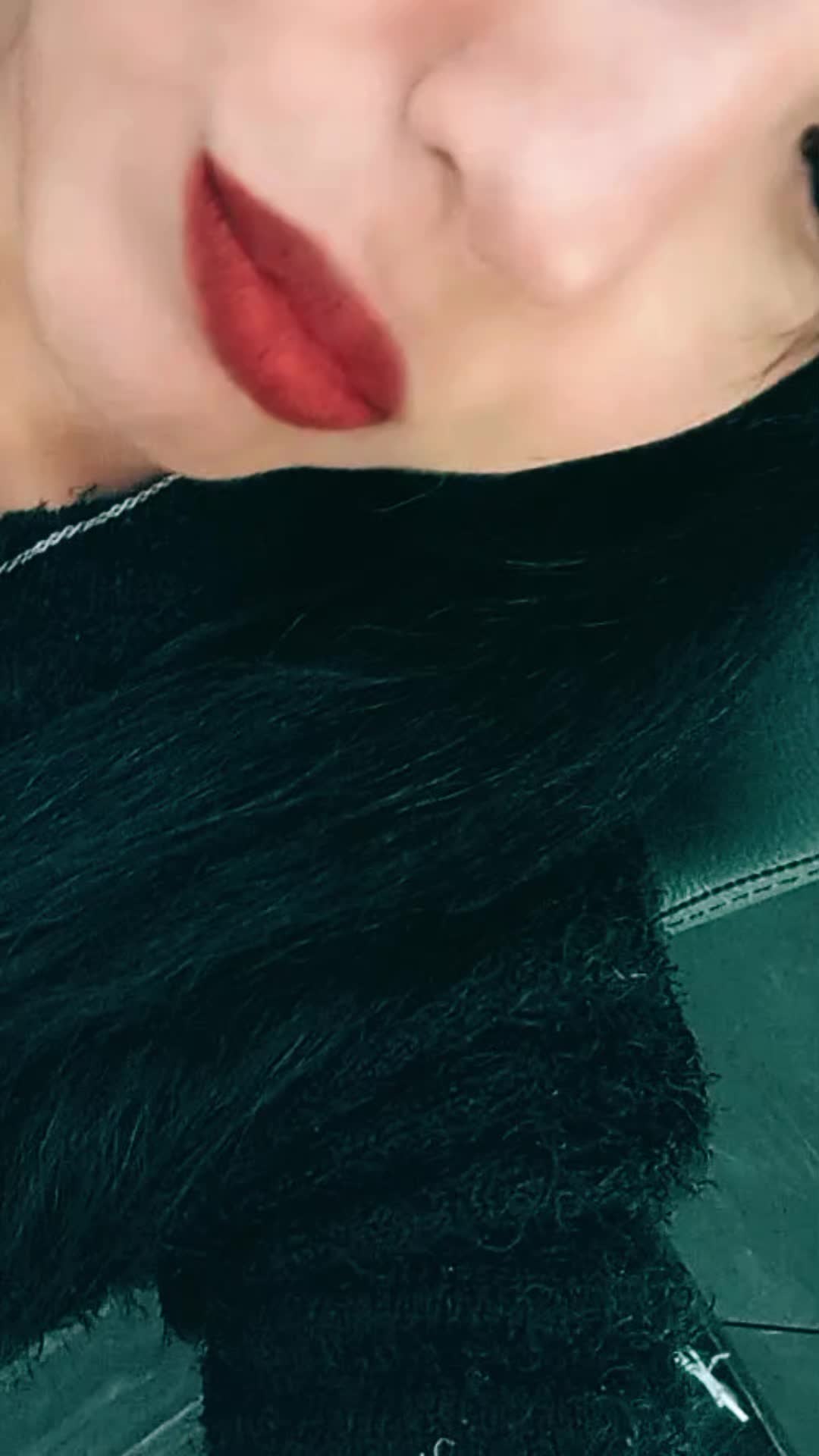 @EM.l.L.A๐๐๐