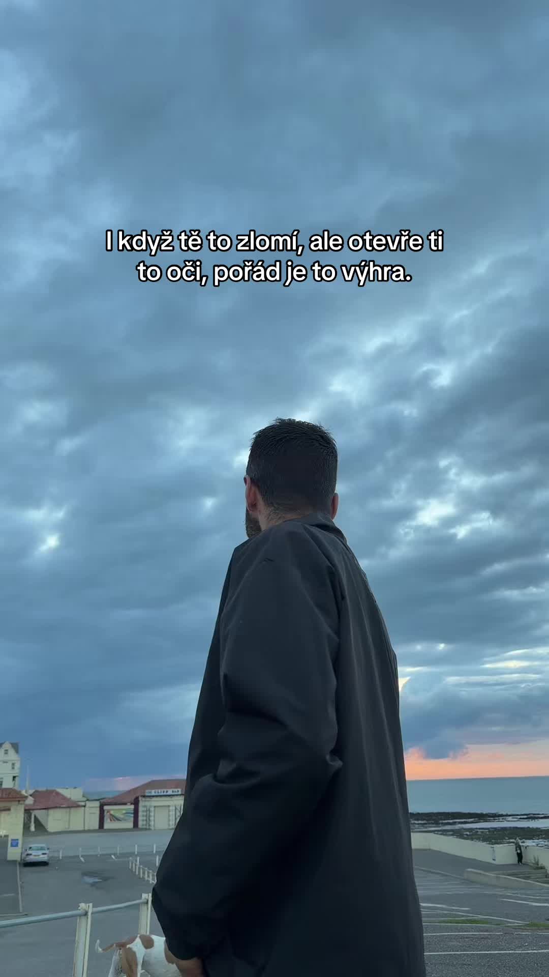 @ꓘB