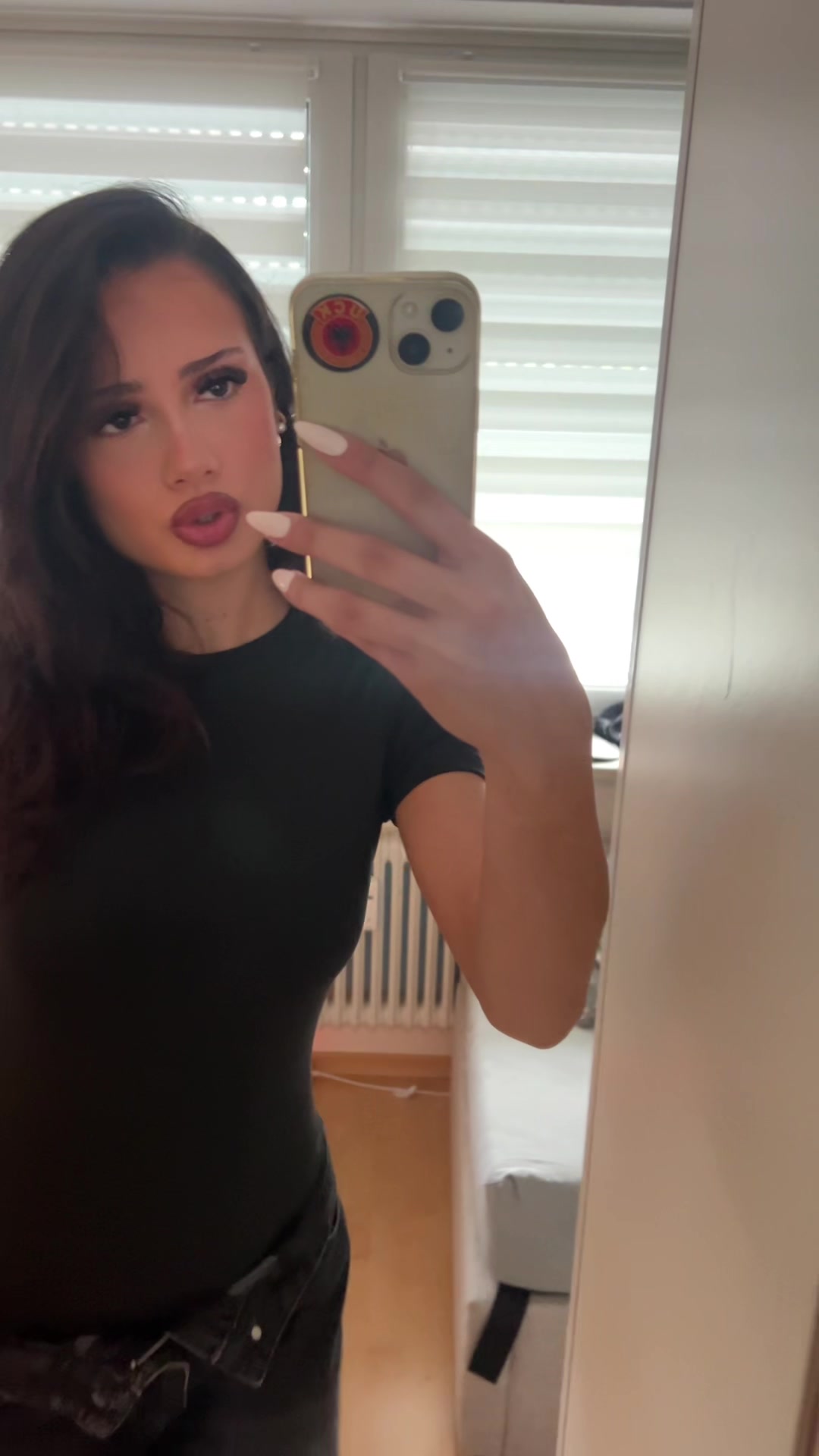 @anelamrn_