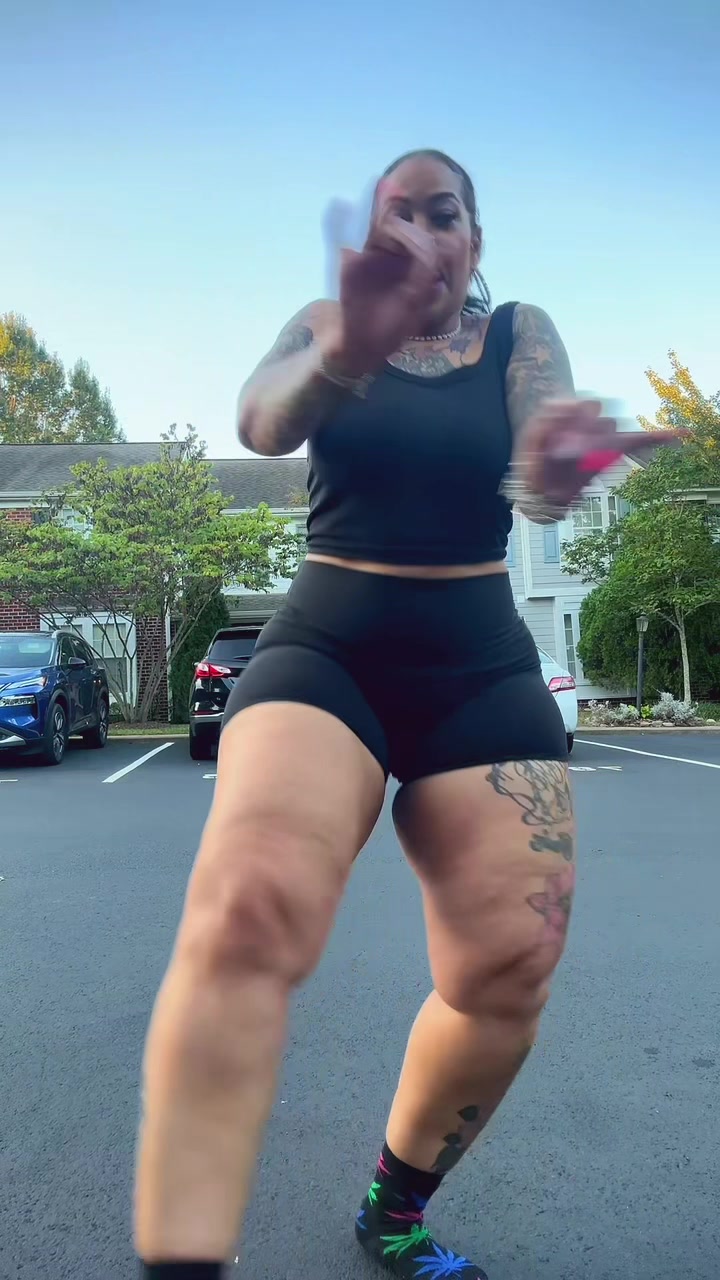 @Tatted Baddie