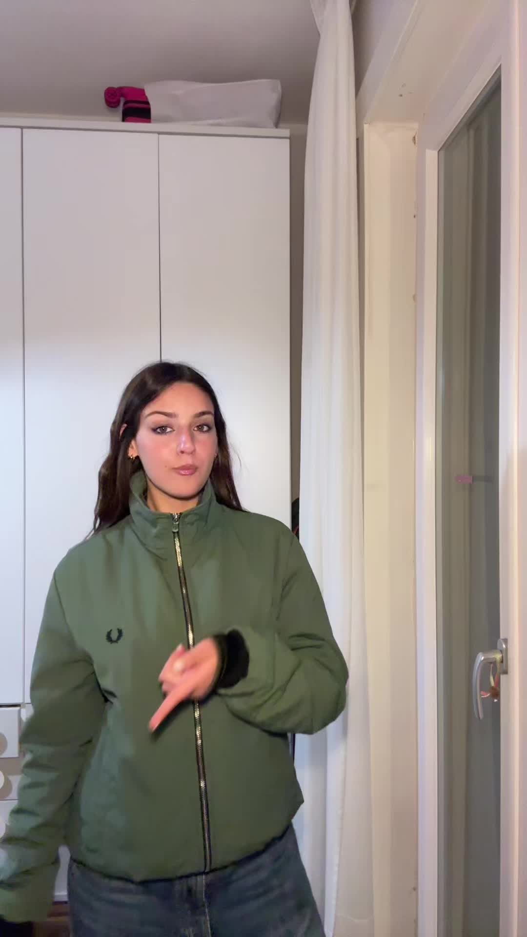 @claudia