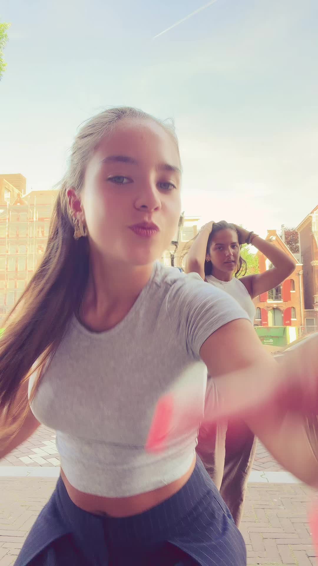 @𝐋𝐨𝐮 𝐇𝐚𝐠𝐞𝐧
