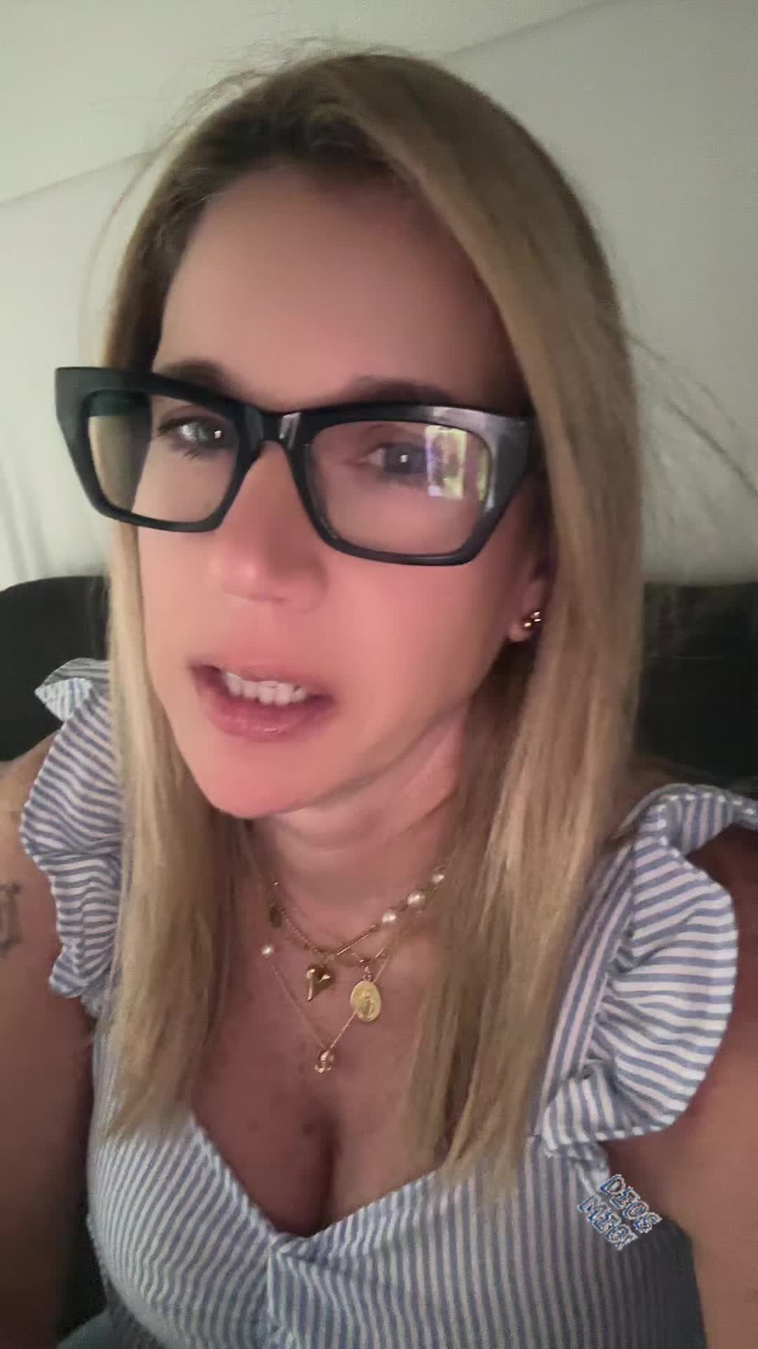@La Blondie ๐๐ฆ