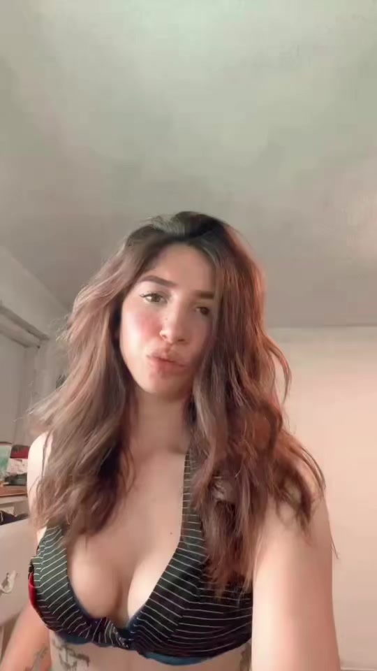 @NAOMI 🍒