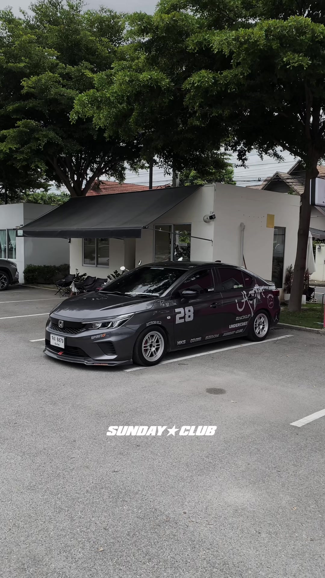 @Phoomp1_