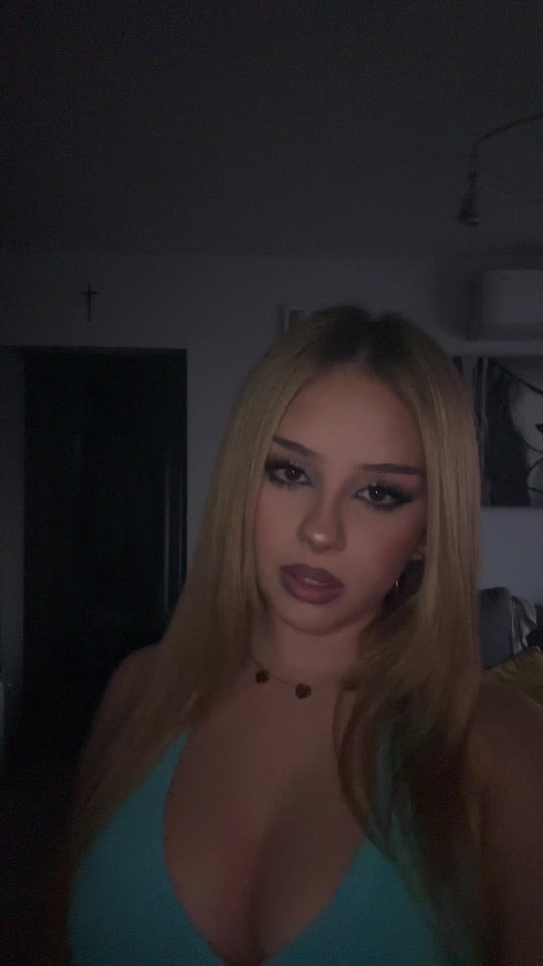 @notalejandra