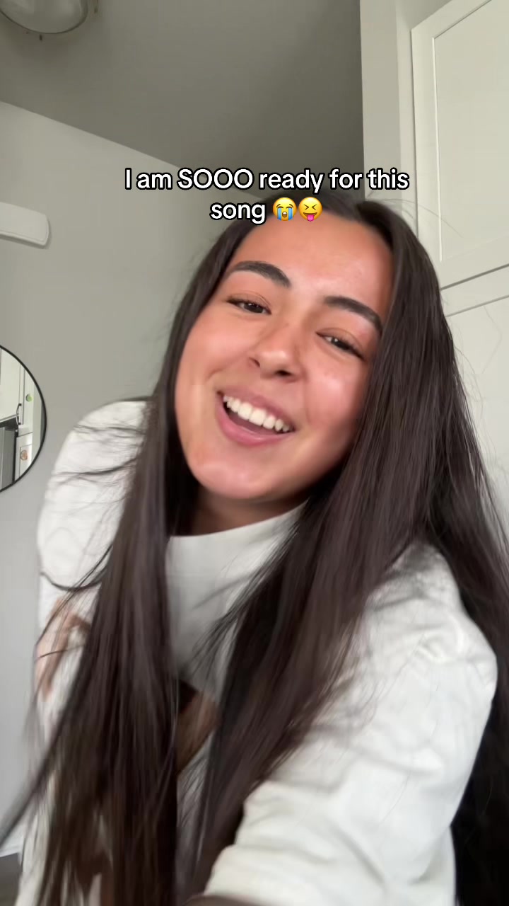 @Angelina&trade;️