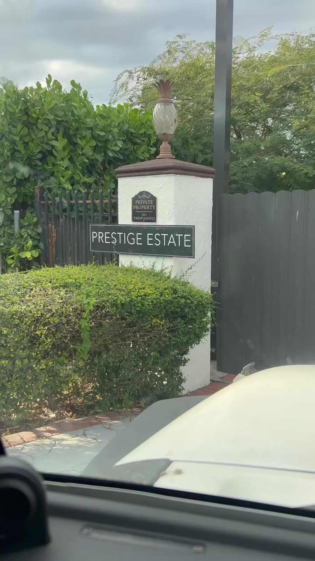 @The Ch&egrave;rys