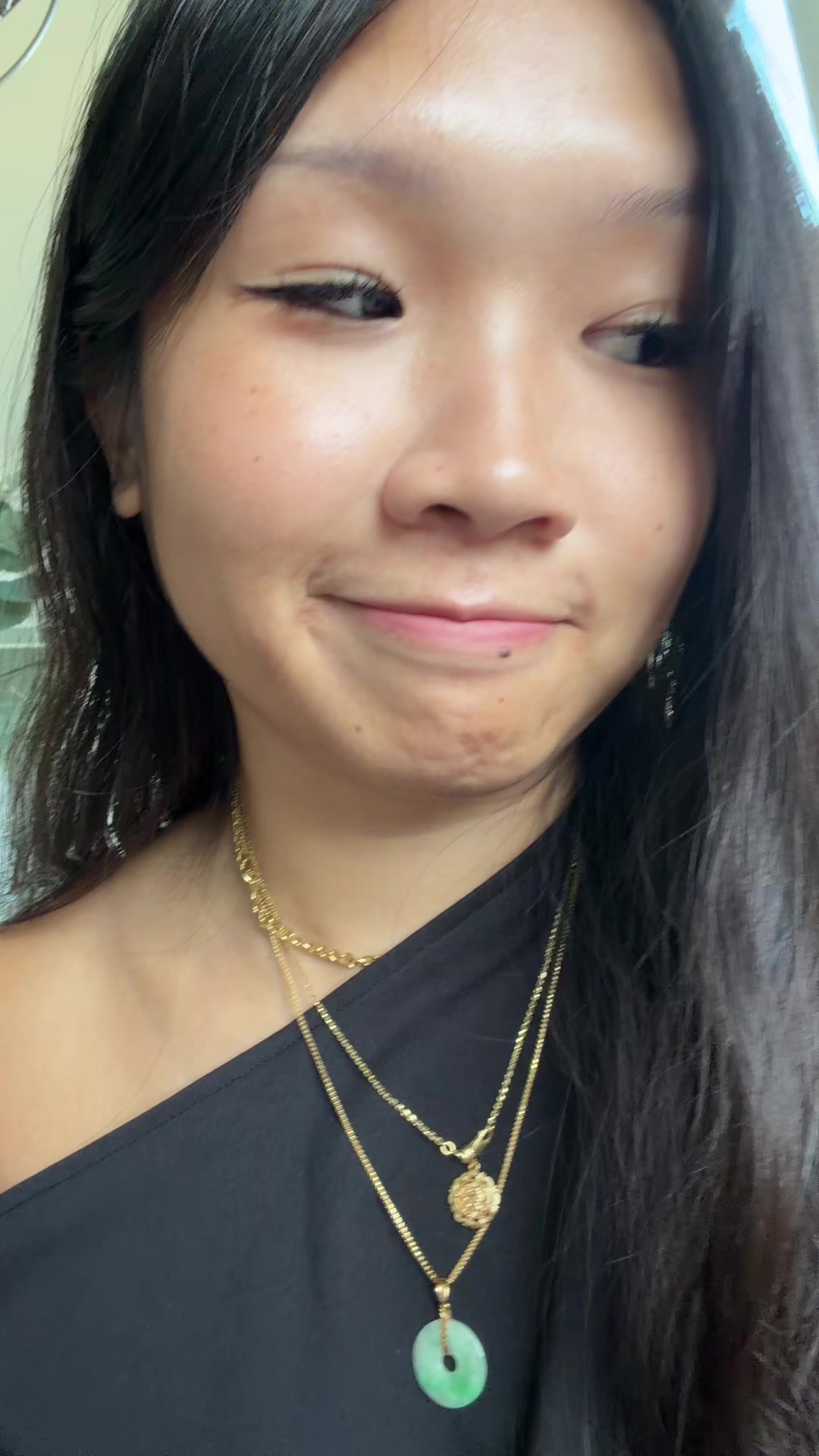 @twitch.tv/Linhly_