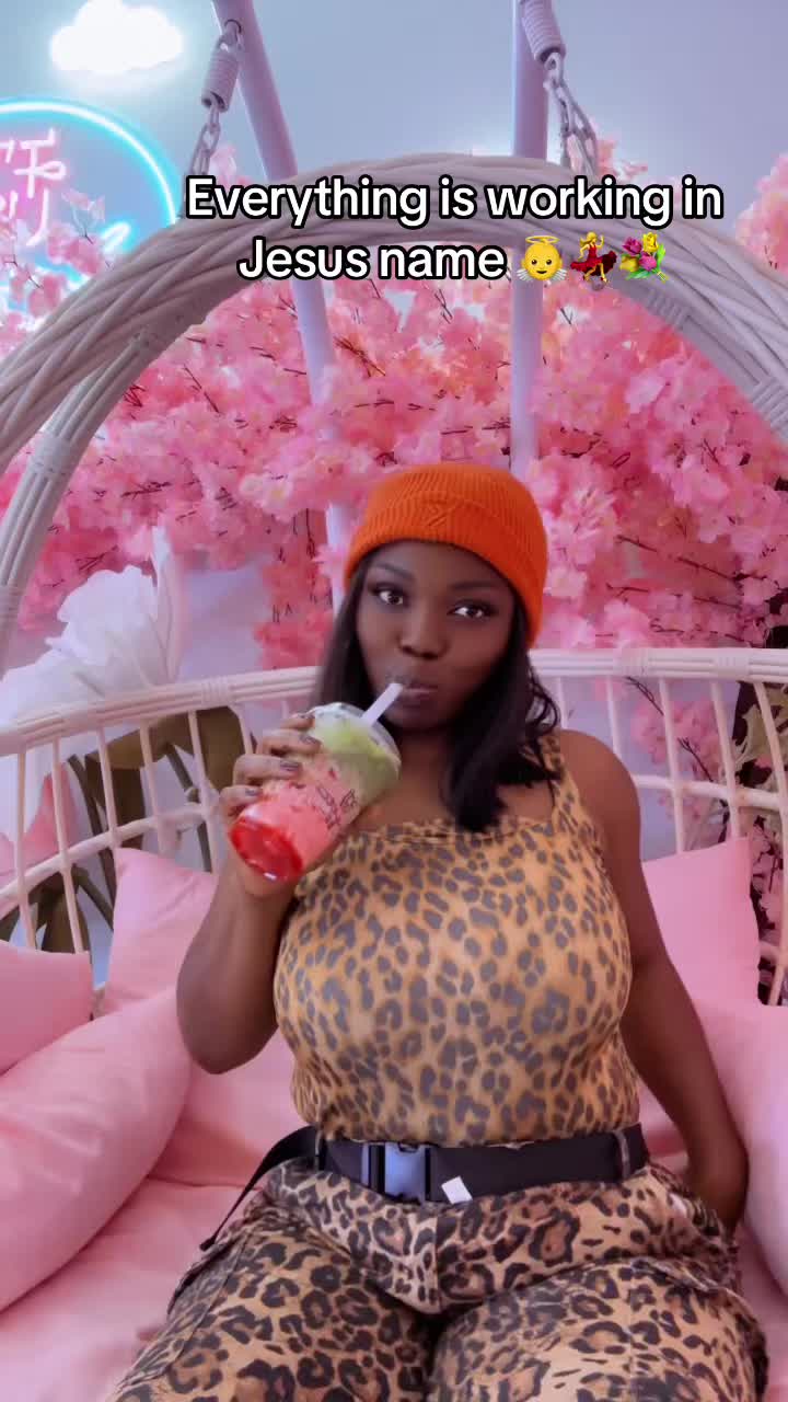 @QUEENFIRST🤍🦋