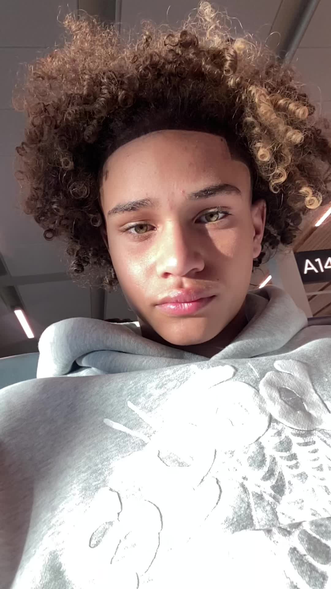 @𝗔𝗝🐍