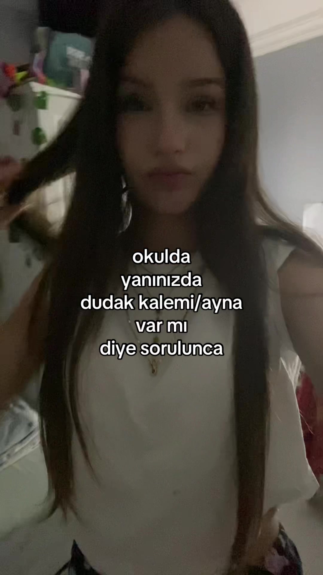 @lola