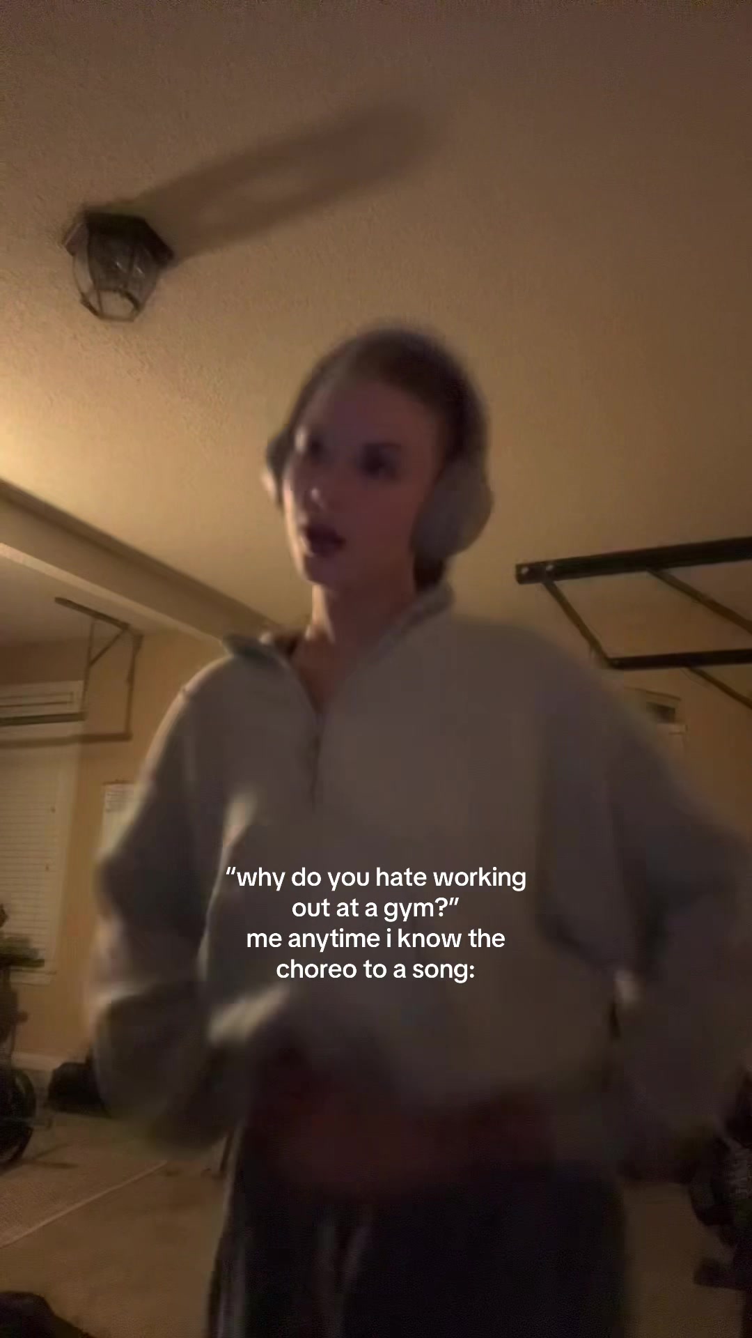 @mia ✮⋆˙