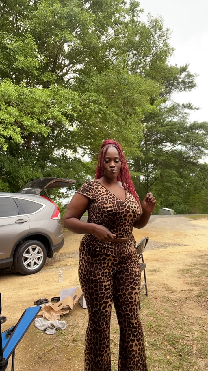 @Deedee