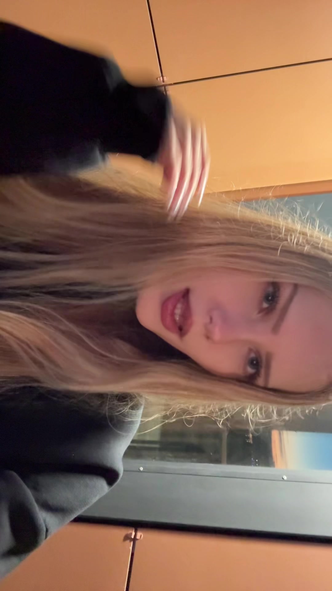 @anaais1