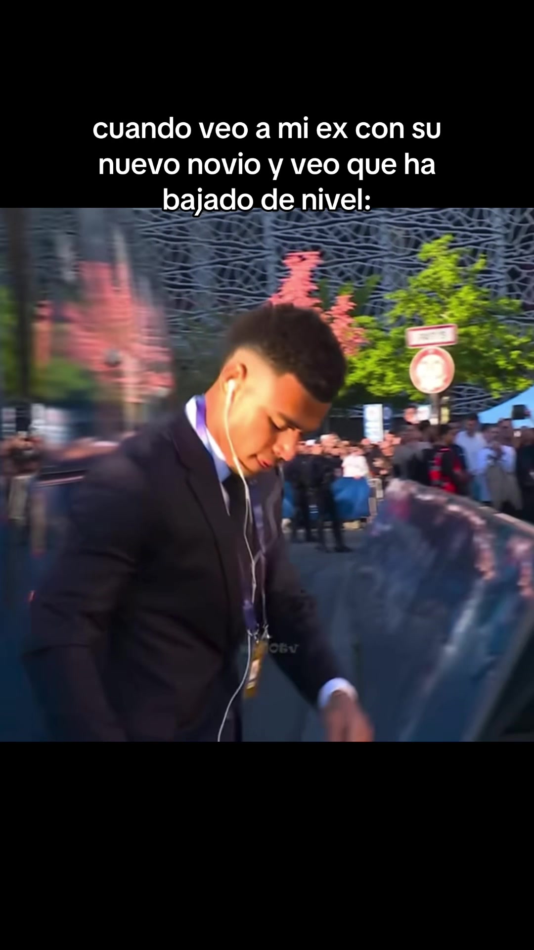 @𝖇