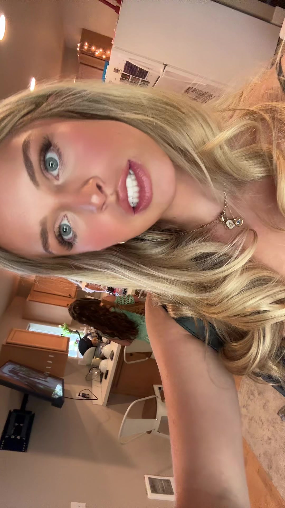 @AVA