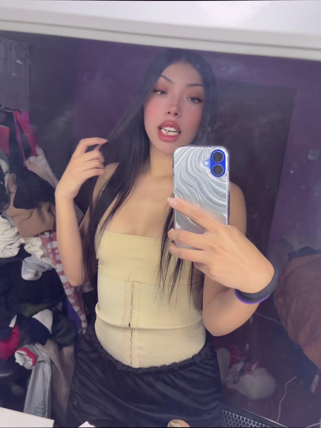 @Morenaa
