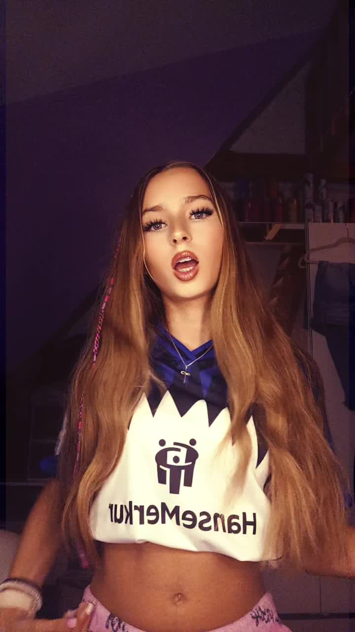 @🎭