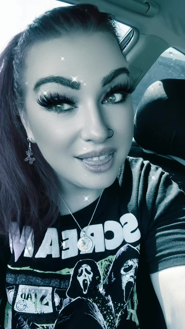 @💣🧨💥 That One Girl859 💣🧨💥