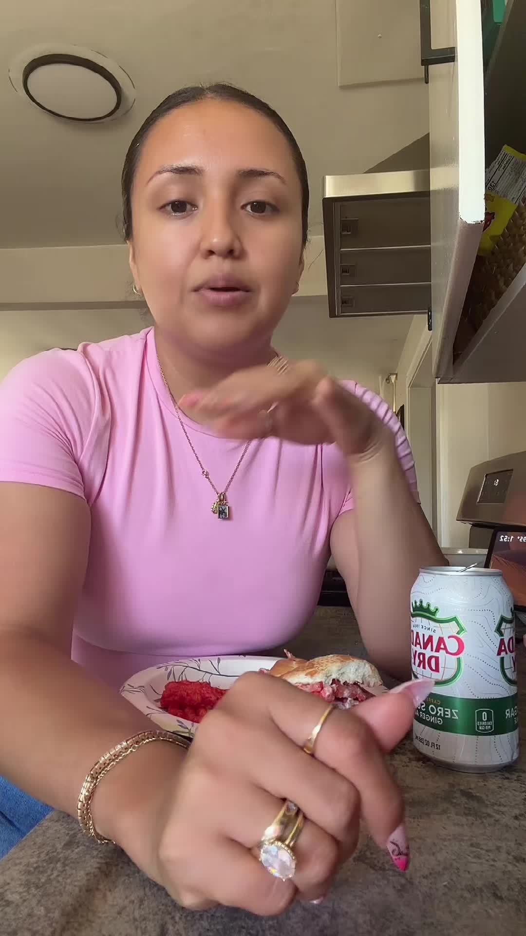 @dailydoseofvivianna