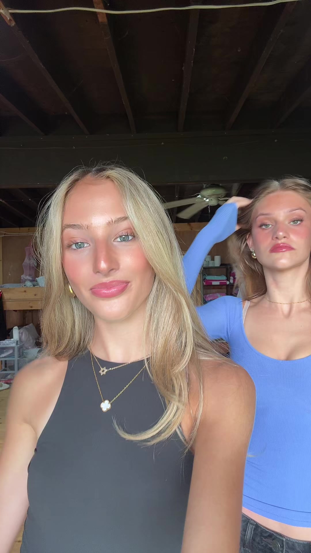 @Ava