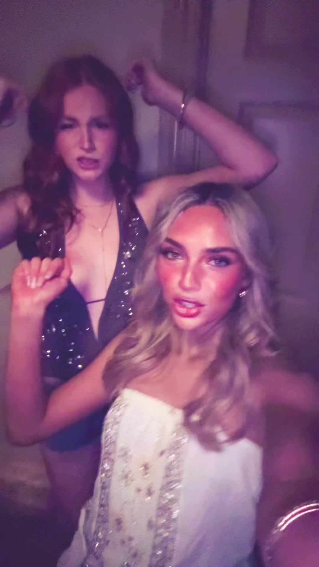 @🦄